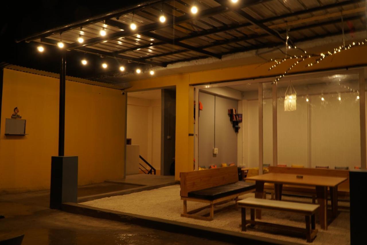Firefly Hostel Manāli Exteriér fotografie