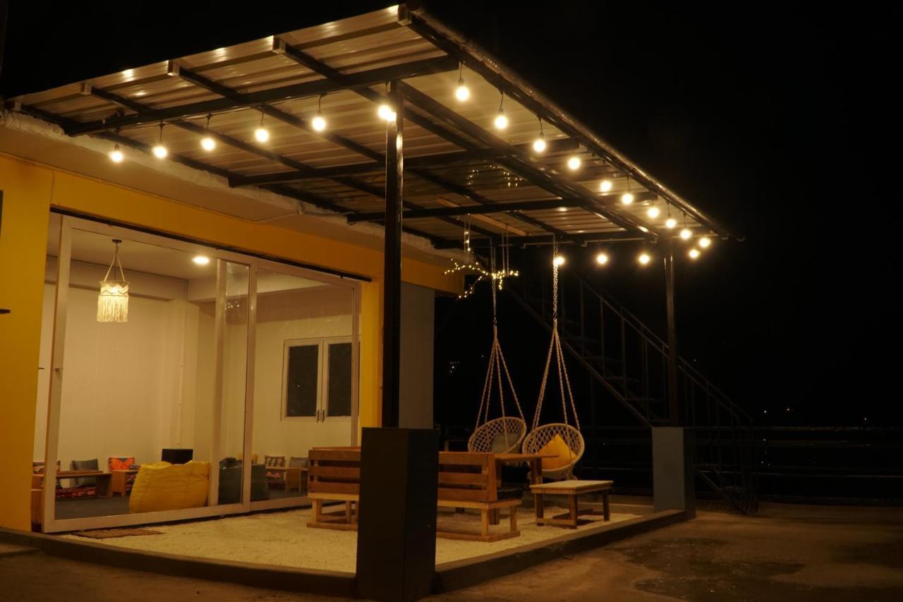 Firefly Hostel Manāli Exteriér fotografie